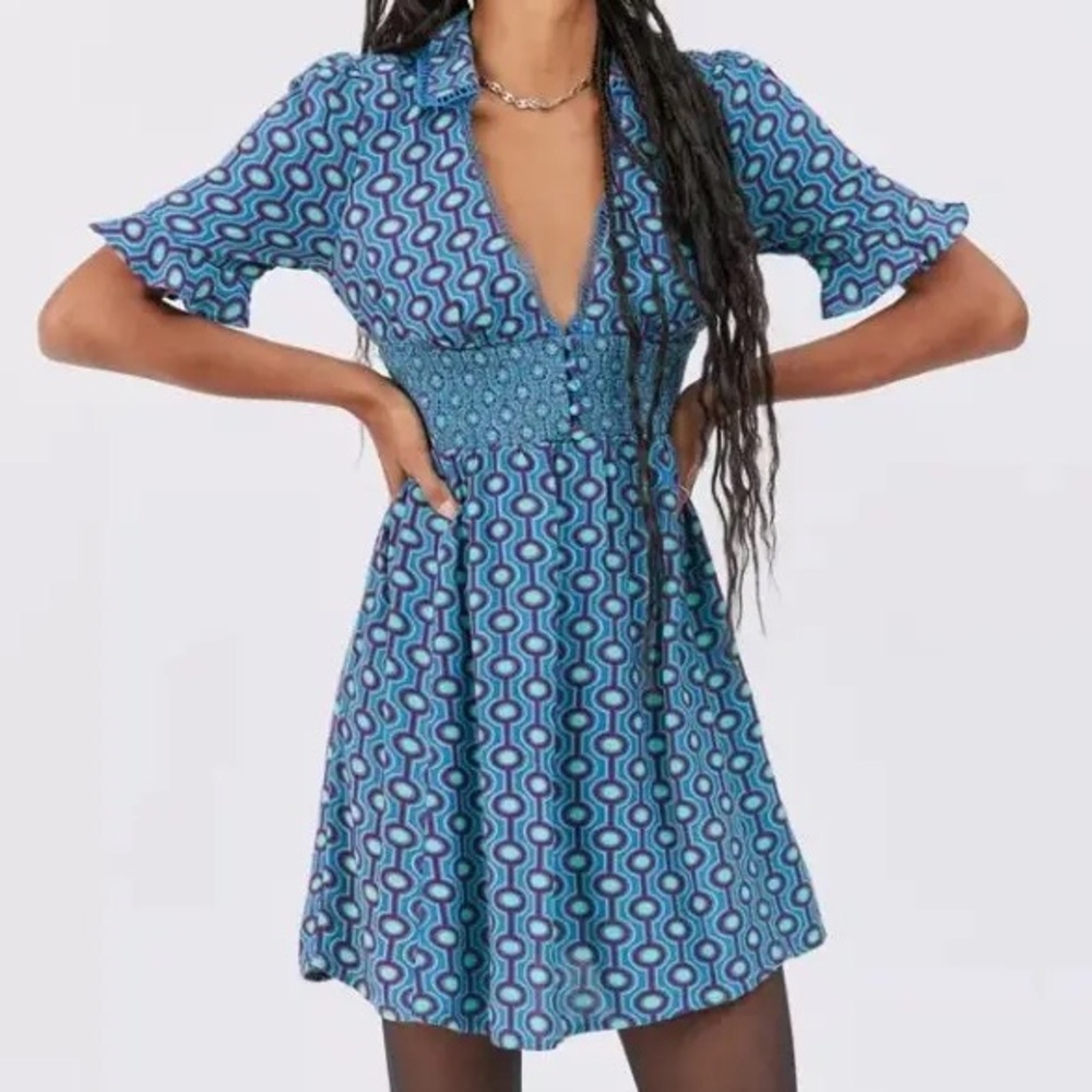 UO Vintage Inspired Retro Printed Short Sleeve Mini Dress